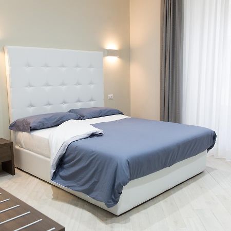 Venustas Roma Hotel Экстерьер фото