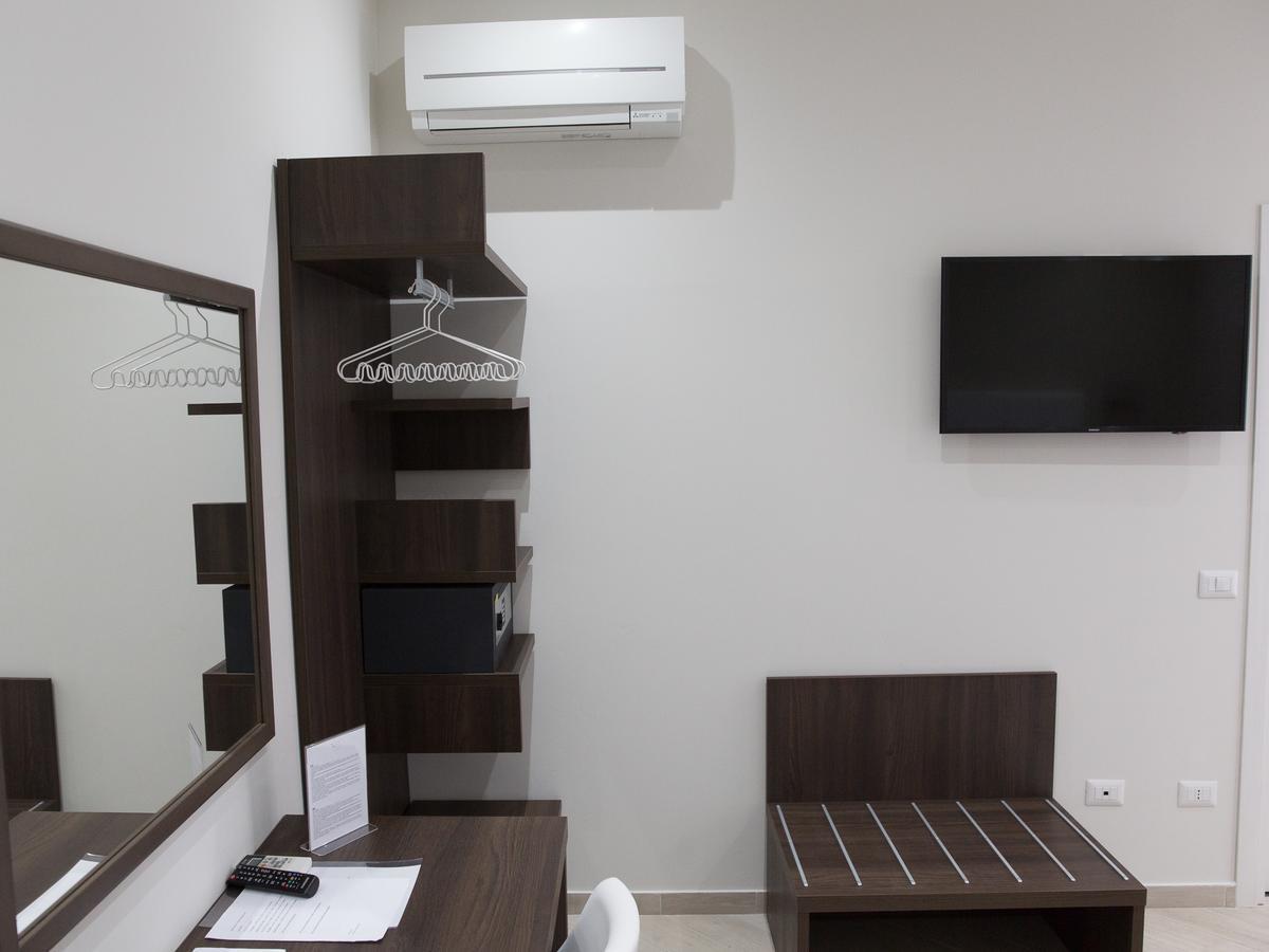 Venustas Roma Hotel Экстерьер фото