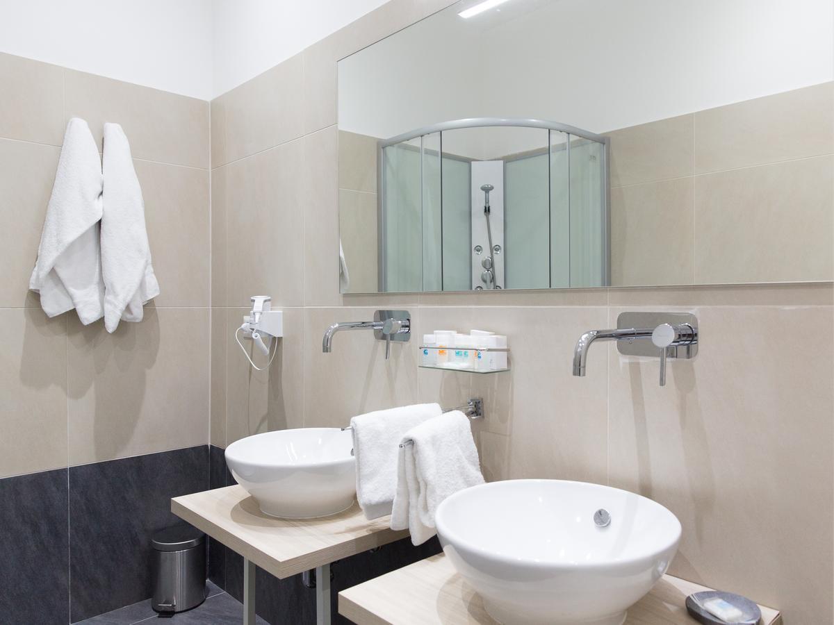 Venustas Roma Hotel Экстерьер фото